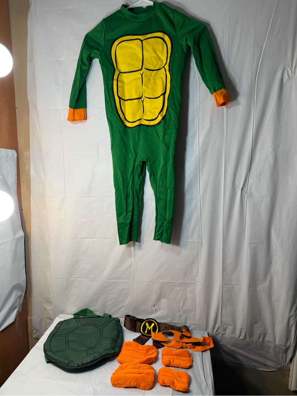 Teenage Mutant Ninja Turtles Michelangelo costume set size 3-4T